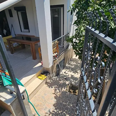 Oezdere Ferienwohnung Διαμέρισμα