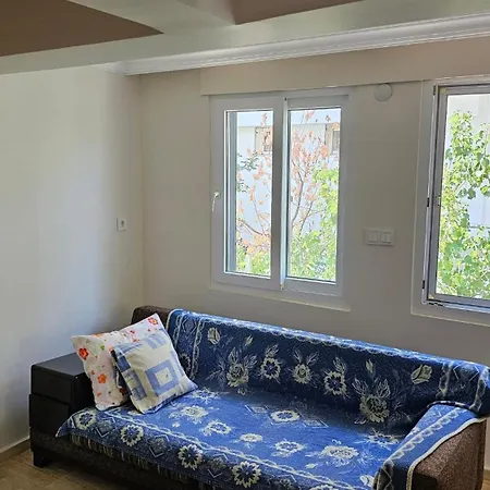 公寓 Oezdere Ferienwohnung